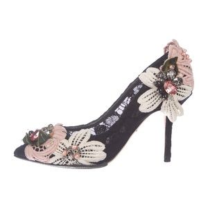 Dolce gabbana lace pumps size 5